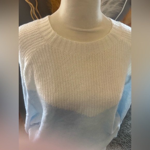 EXPRESS SKIRT AND SWEATER. BOUGHT SEPARATELY BUT SELLING AS A SET. SIZE LARGE. - Picture 3 of 11